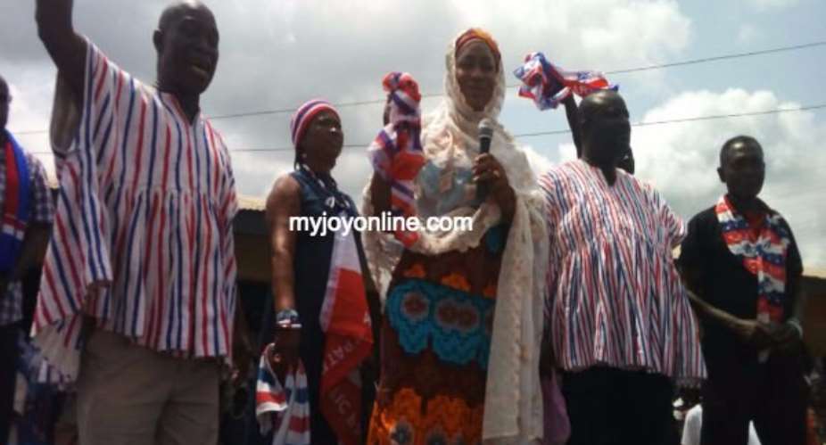 Samira Bawumia follows Mahama into Eastern Region for campaign