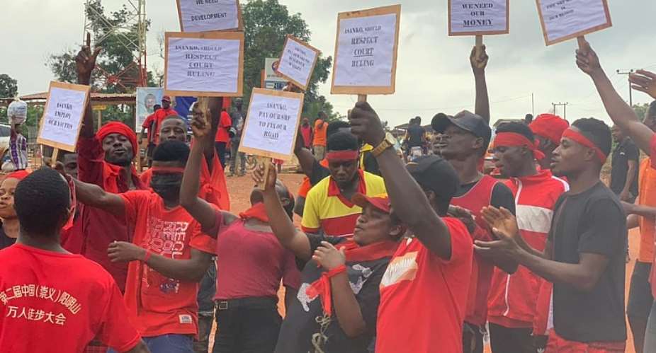 AR; Concerned Youths Of  Amansie South District Demonstrated against Asanko mining company.