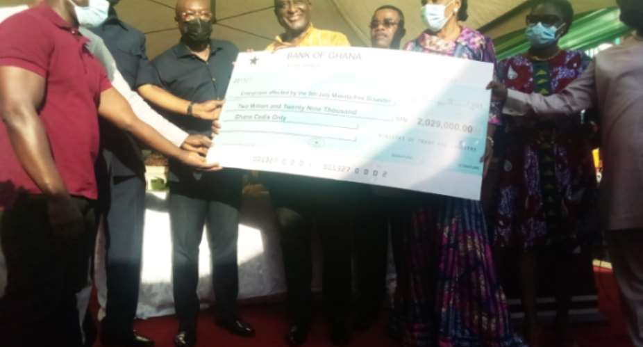 Government releases GHS2,029,000 to support Makola July 5 fire victims