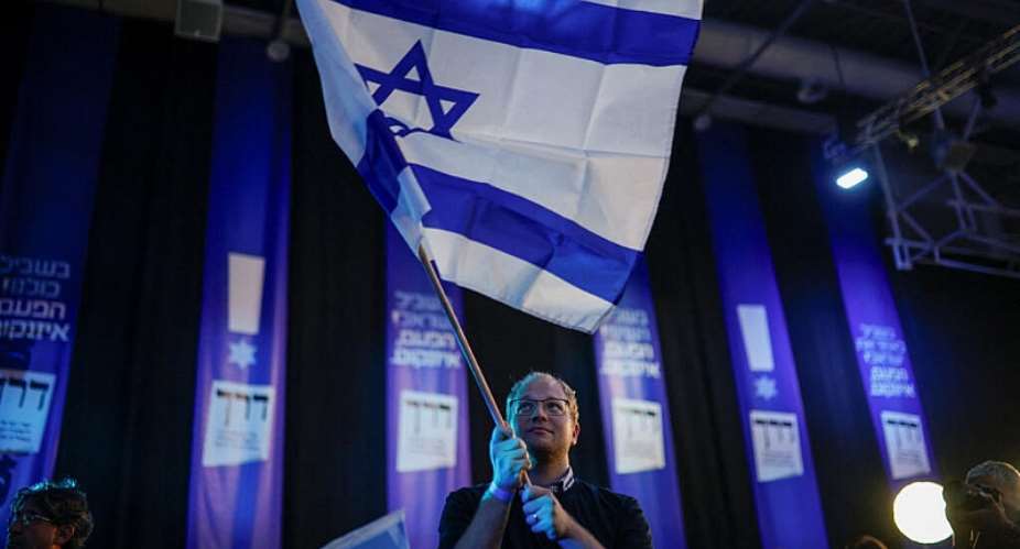 A supporter of former military chief Gadi Eisenkot, leader of the Yashar party, in Tel Aviv, Israel, October 27, 2026 -  Shir Torem, Reuters