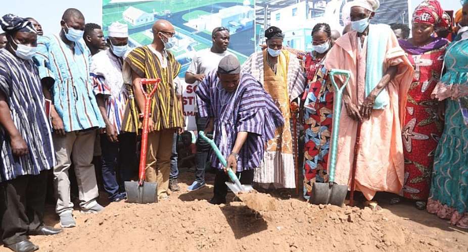 NR: Regional Minister Cuts Sod for Integrated Waste Treatment Plant