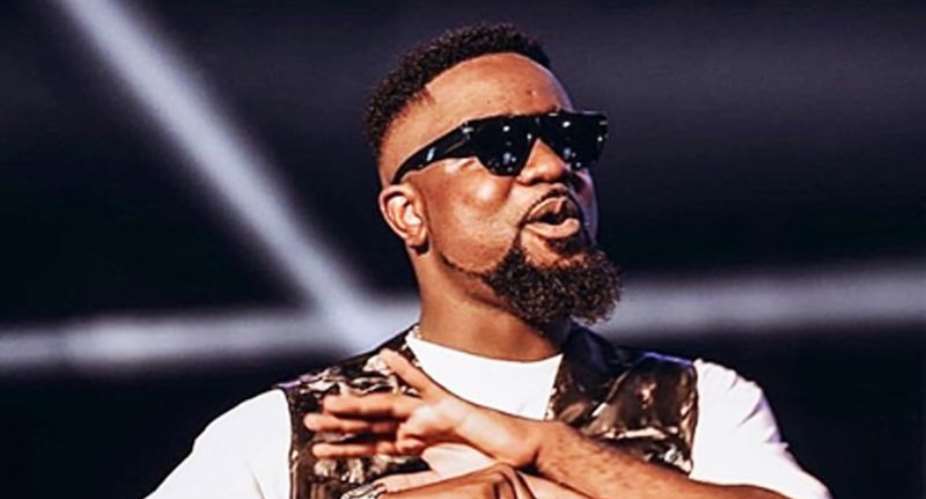 Sarkodie narrates frightening road crash involving Amakye Dede on journey to Agogo