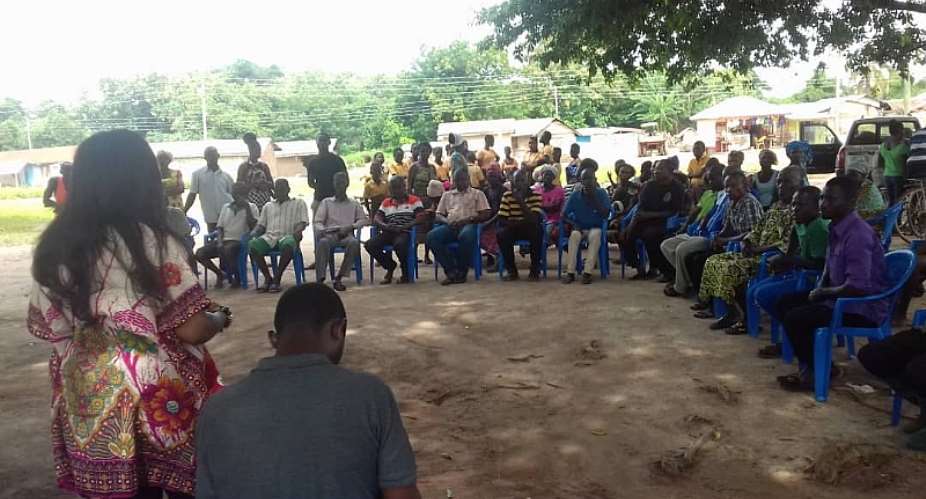 DCE addressing the community members at Degedege