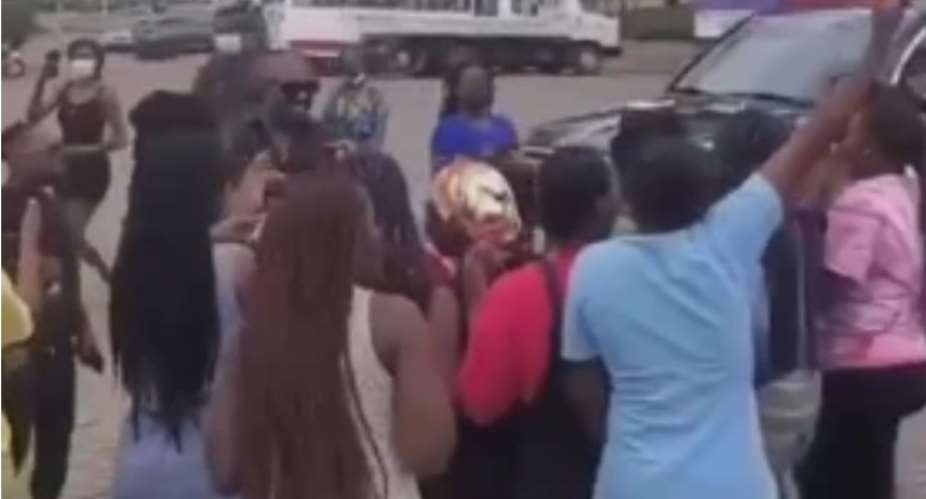 VIDEO Legon girls mob Nigerian actor Jim Iyke when he visited them on campus