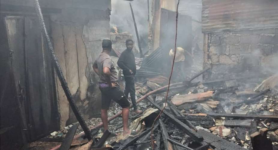 Fire guts over 10 shops at Kumasi Central market