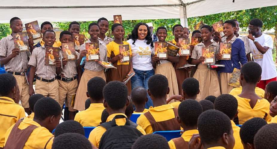 Essi Donkor supports hometown students with educational materials, offers GH¢2,000 BECE prize