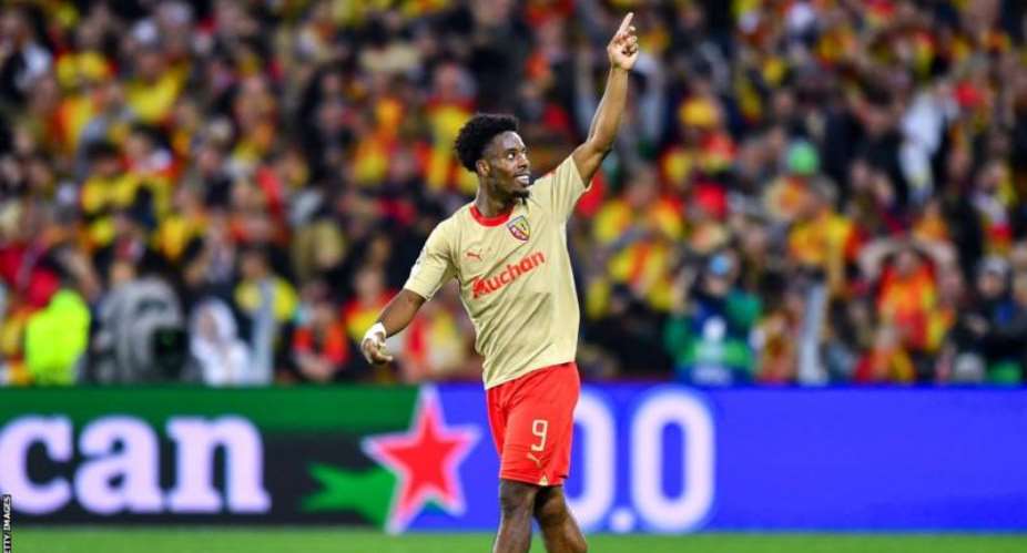 Elye Wahi has scored and assisted in a game for Lens for the first time since August 2022 against Brest.
