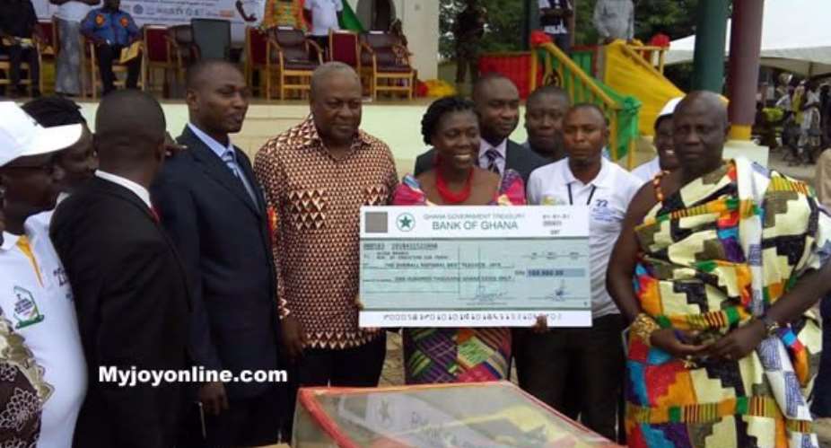 Rita Oppong wins 2016 National Best teacher Award