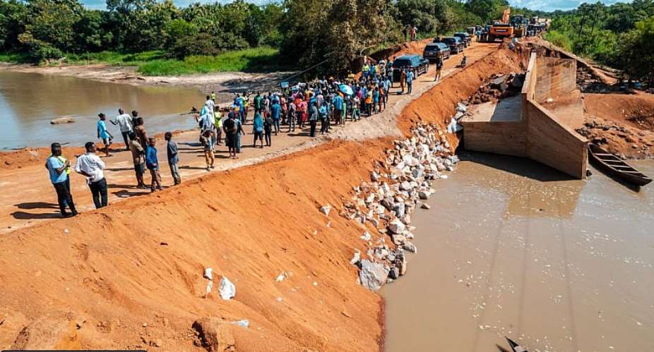 Doli Bridge washout: Highway Authority directs heavy vehicles to use alternative routes