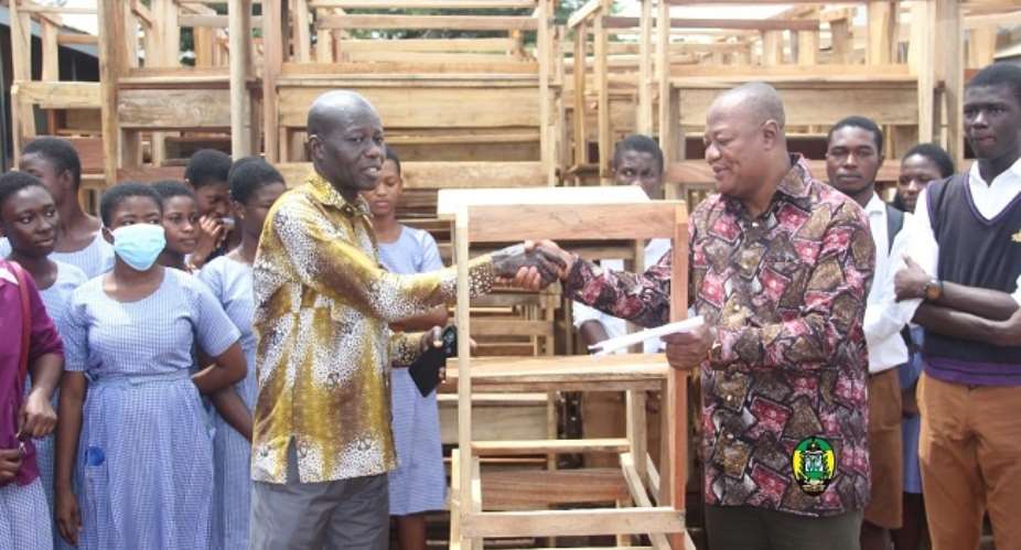 KMA presents GH180,000 worth of 800 desks to schools