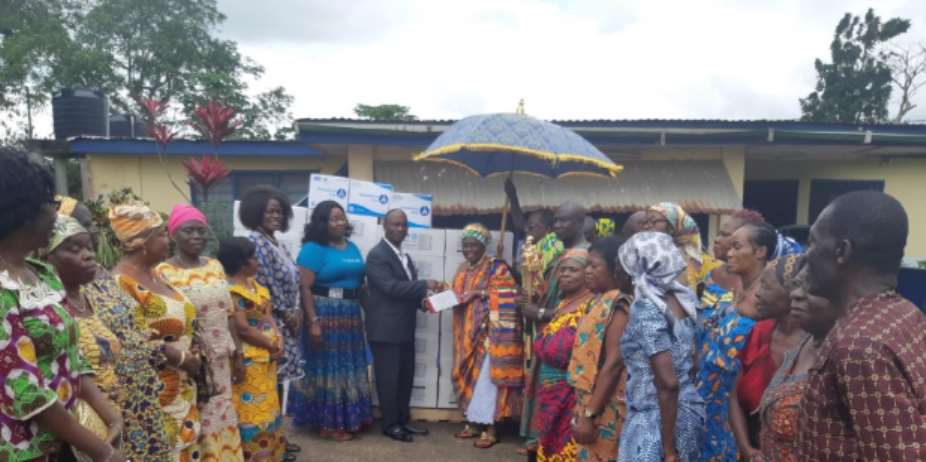 Kwakwaduam Association of New York Donates to theAkuapemHealth District