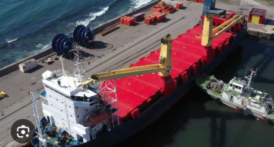 Sanctioned Russian Ship PATRIA Returns to Douala, Raising Questions Over Its Cargo