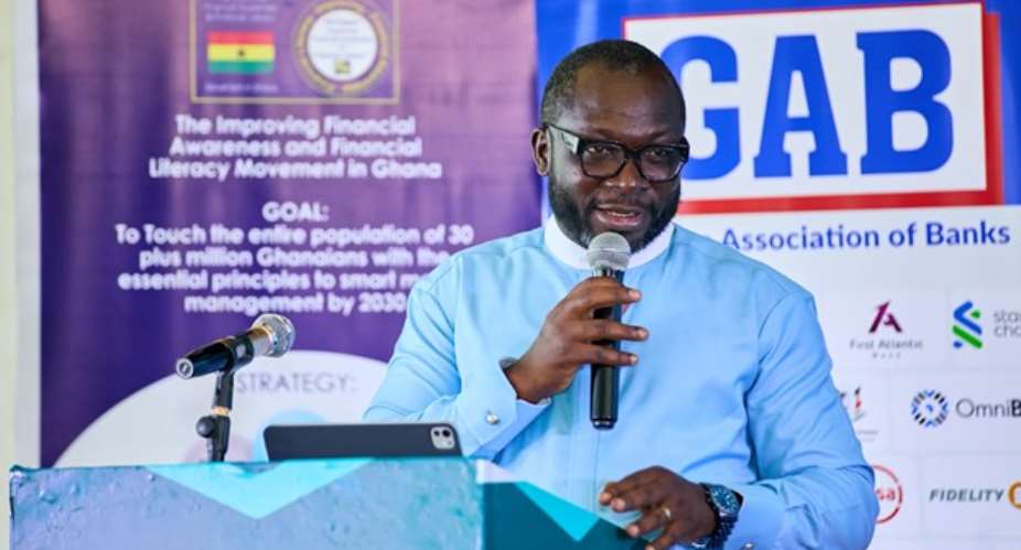 Banks threaten to suspend new loans to public sector workers over Controller repayment delays