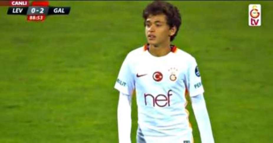 Mustafa Kapi: 14 year-old makes senior Galatasaray debut