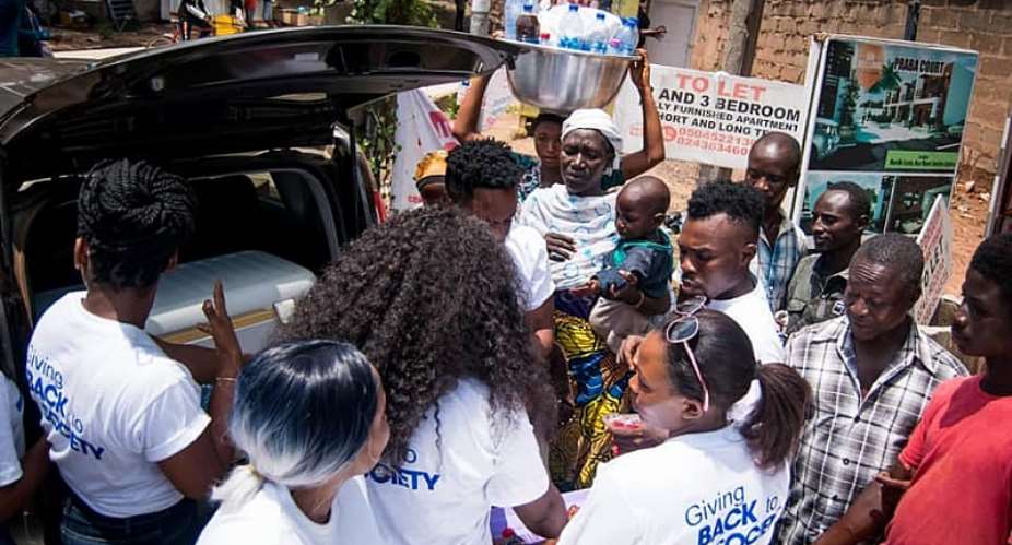Abena Ghana's Konamah Charity Project feeds Hundreds on the streets of Accra Photos