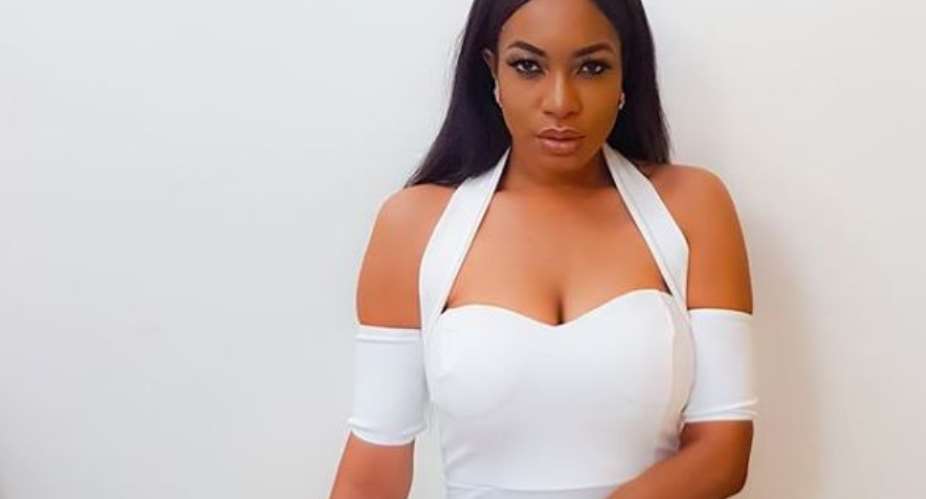 Actress, Chika Ike all Shades of Beauty as She Steps out