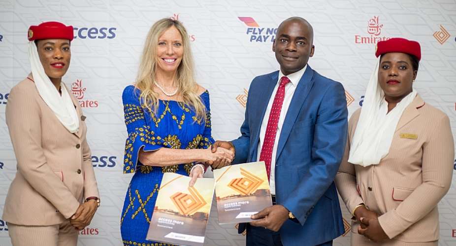 Catherine Wesley, Emirates Country Manager With Olumide Olatunji, MD Of Access Bank Ghana Flanked By Emirates Customer Service Personnel
