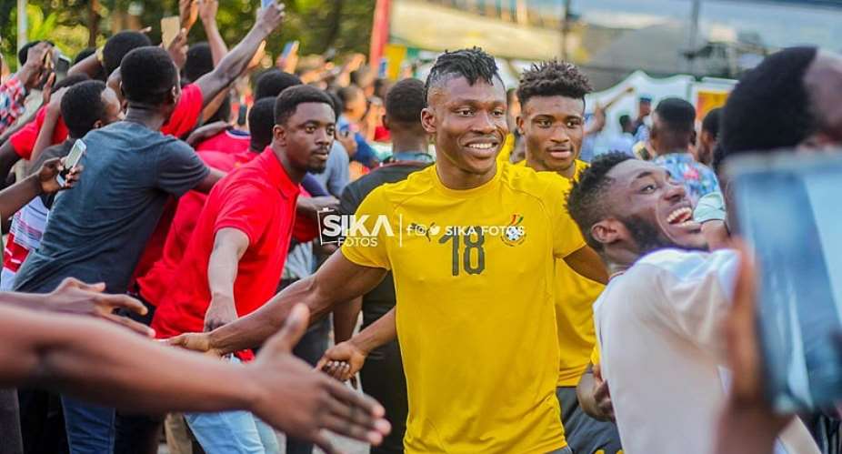 2021 AFCON Qualifiers: Black Stars Players Interact With UCC Students PHOTOS