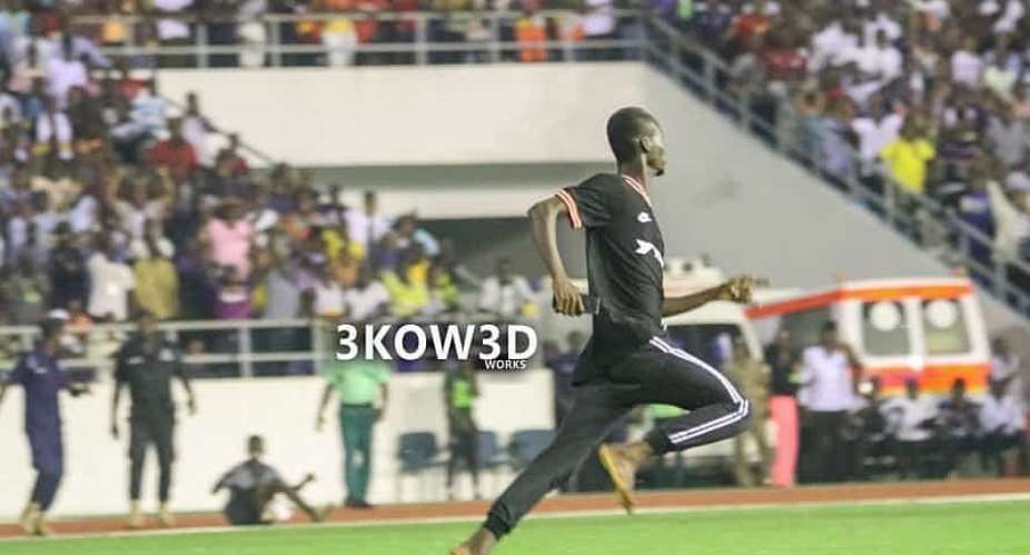 2021 AFCON Qualifiers: Why The Ghana Fan Invaded The Pitch In Cape Coast