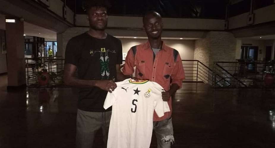 Cape Coast Pitch Invader Grateful After Meeting Thomas Partey