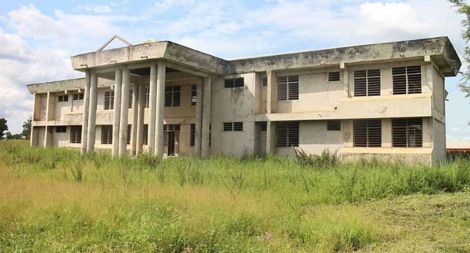 Abandoned Kpandai GES office building