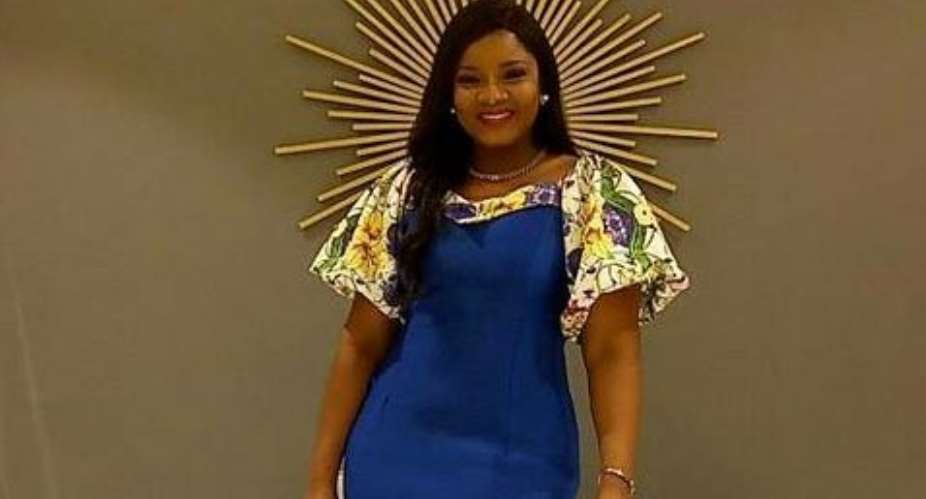 Actress, Omotola Jalade Looking Pretty in her Outfit