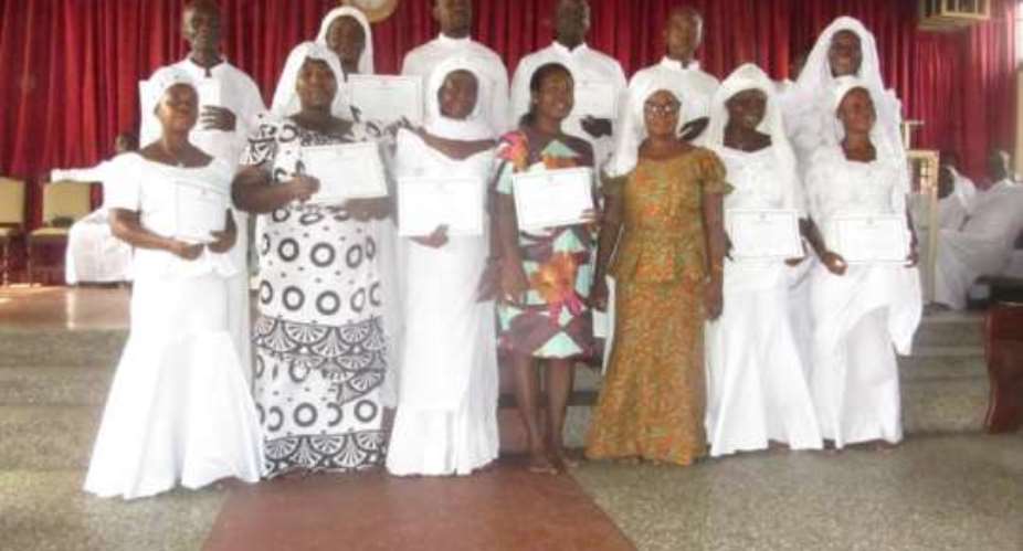 Members Of Truth Faith Church Receive NFED Certificates