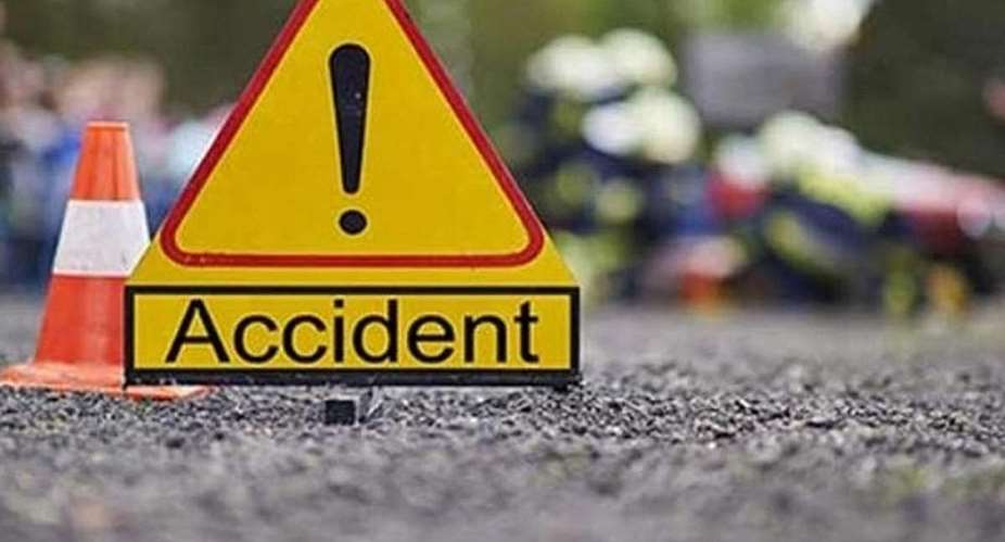 CR: Driver, Mate Injured In Road Crash At Awutu Bereku