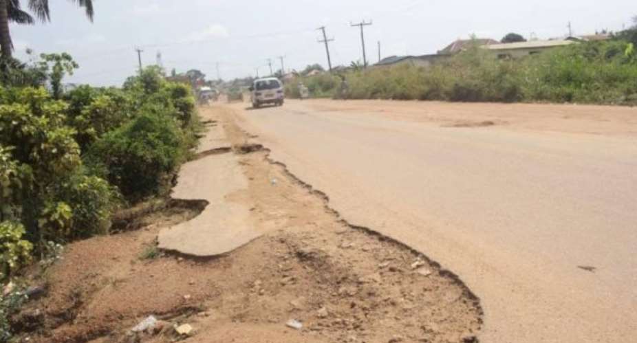 Ofaakor residents, drivers lament poor roads