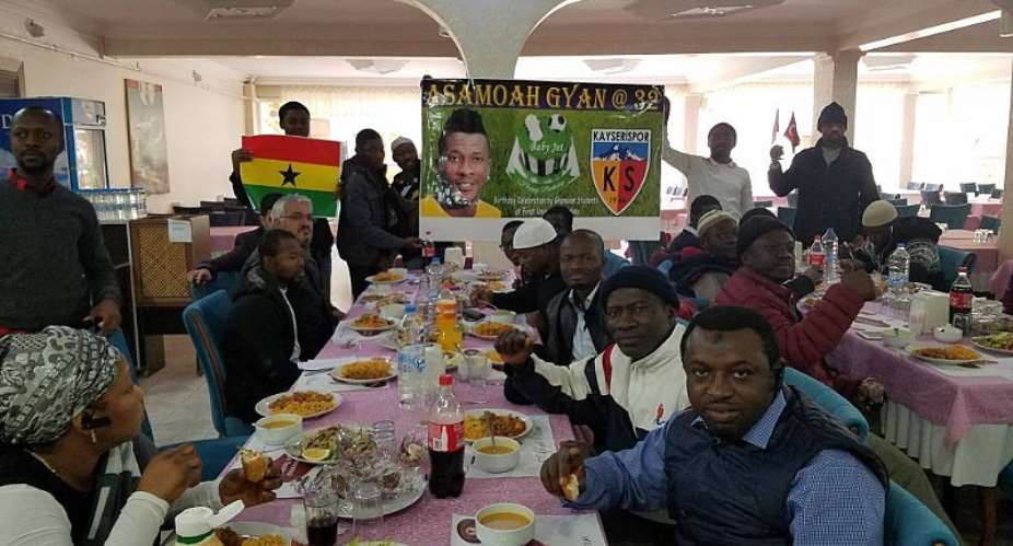Asamoah Gyan Celebrated By Ghanaian Students In Turkey On 32nd Birthday