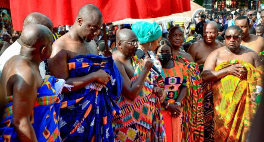 NPP presents Bawumia to Otumfuo as election 2024 candidate