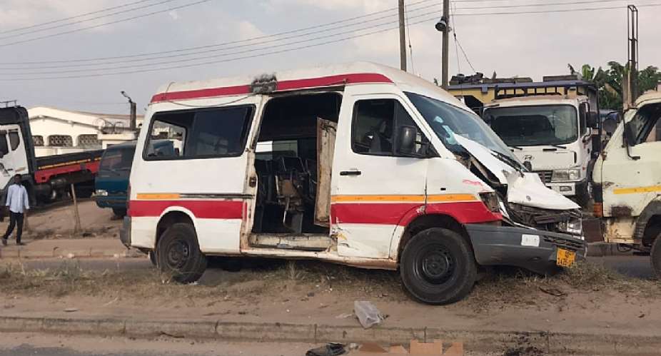 Kronum: Gory accident leaves six in critical condition, five cars damaged