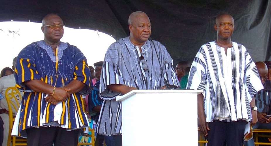 Mahama promises to complete all abandoned projects in Avenor