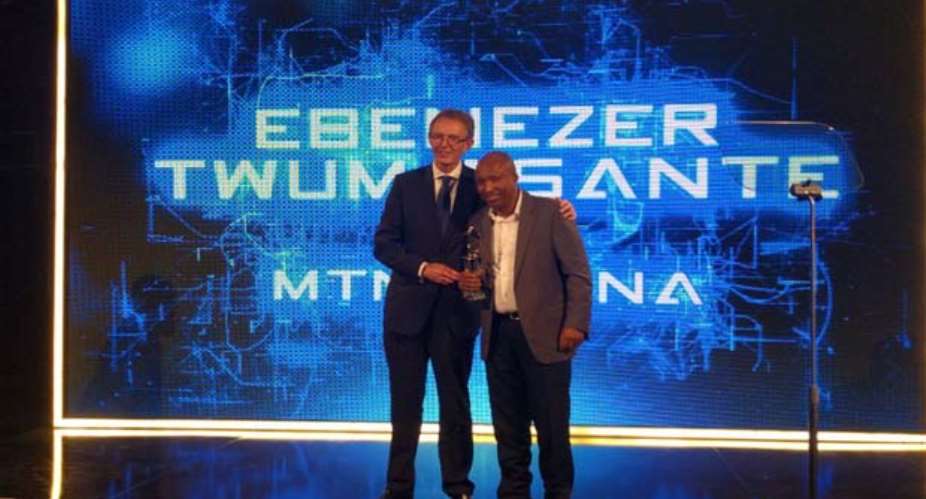 Themba Zotwane right receiving the award on behalf the MTN Boss