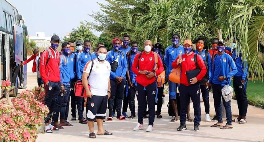 The FC Nouadhibou team on arrival in Senegal. Photo CreditOyerepa FM