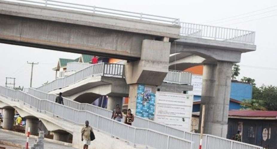 Madina: Pedestrians Still Dodge Footbridges Despite Recent Arrests