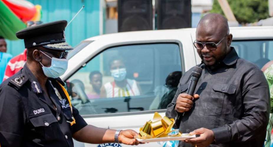 Bantama MP Asenso Boakye donates vehicles to Police