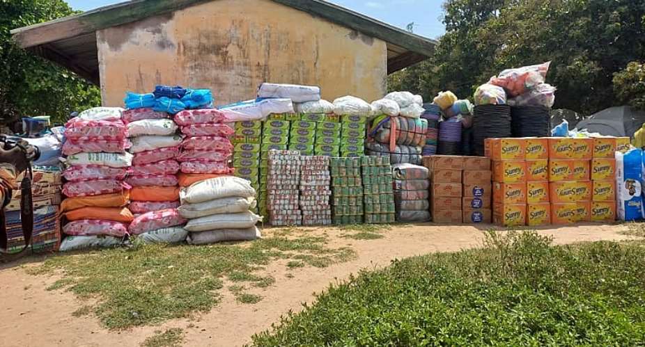 Do not despair, gov’t is with you – Fisheries Minister console victims of Akosombo Dam Spillage