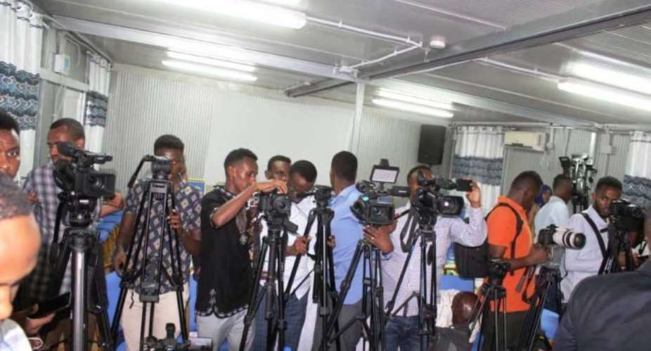 Somali journalists covering Galmudug election protest against restrictions, TV editor released