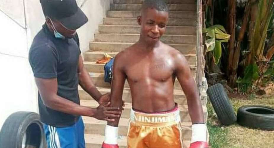 Taurai Zimunya collapsed in the third round of a six-round fight