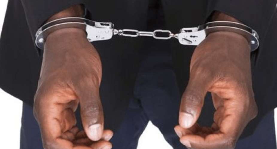 Policeman, three civilians grabbed over attempted fraud