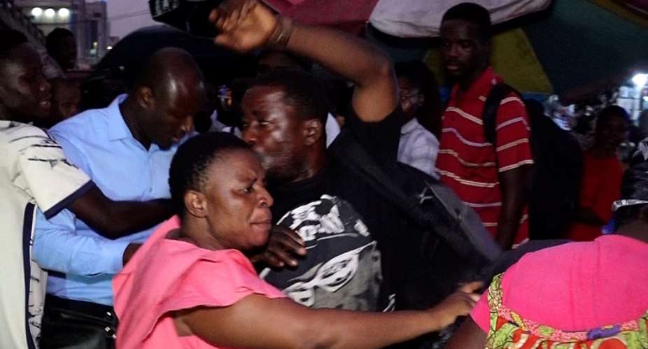 Commuters scramble for commercial buses