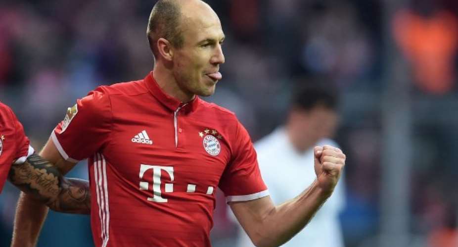 Arjen Robben signs Bayern Munich contract extension