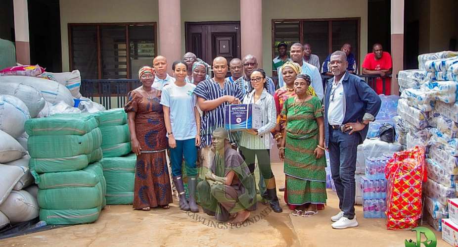 Akosombo dam spillage: JJ Rawlings Foundation donates to Mepe flood victims