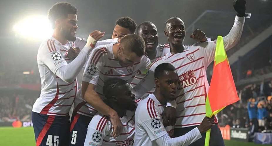Getty ImagesImage caption: Edimilson Fernandes (bottom right) scored his first competitive goal since May , 2022 when he netted for Young Boys in a 2-2 draw at FC Luzern in the Swiss top division