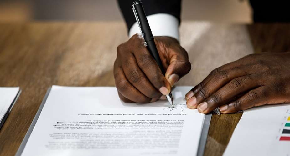 The Simple Guide to an “Offer” and an “Invitation to Treat” in Law