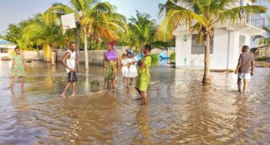 VR: Another tidal waves hit Keta, residents displaced