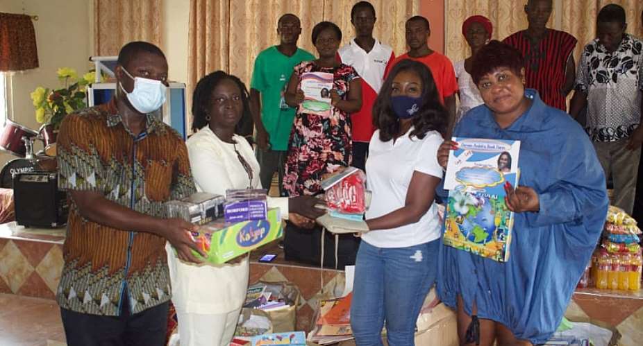Doreen Andoh Book Farm, Opoku Gakpo Foundation donate to schools in Ajumako Ba
