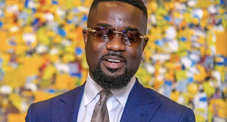 I dont trust, I love — Sarkodie uniquely reaffirms strong affection to his fans