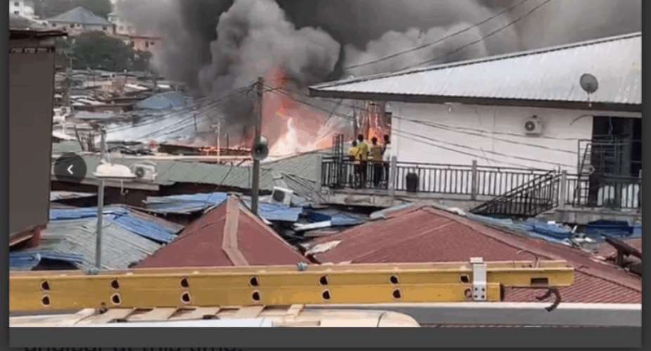 Fire breaks out near VVIP Station at Kwame Nkrumah Circle